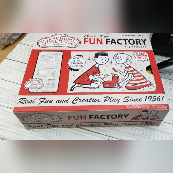 Play-Doh Classic-Style Fun Factory NIB - Picture 3 of 7